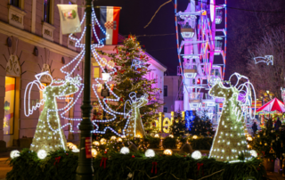 Holiday Lighting Company in Lee's Summit